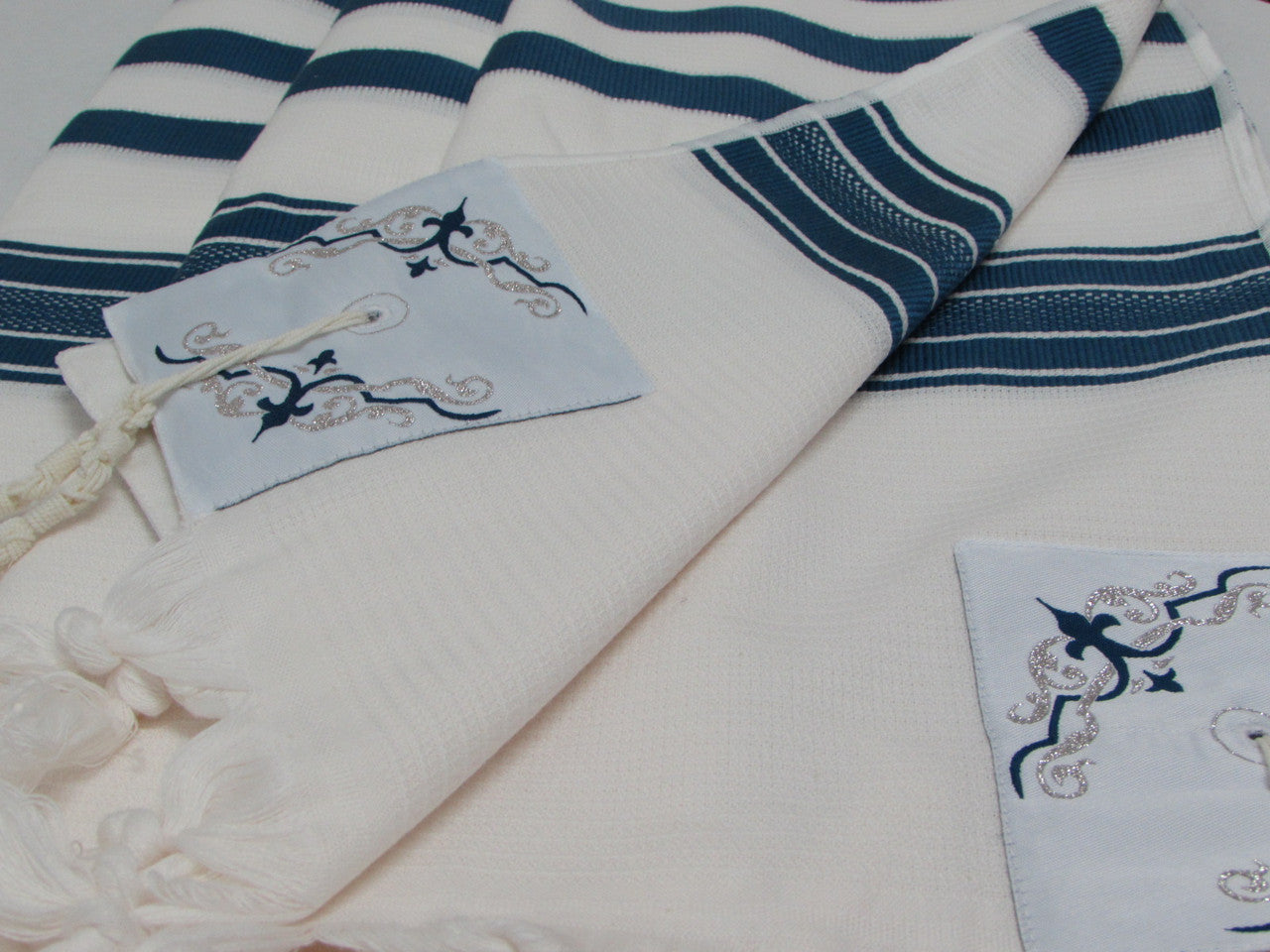 Cotton Tallis-Blue Lines Size 28 (50.5" x 27")