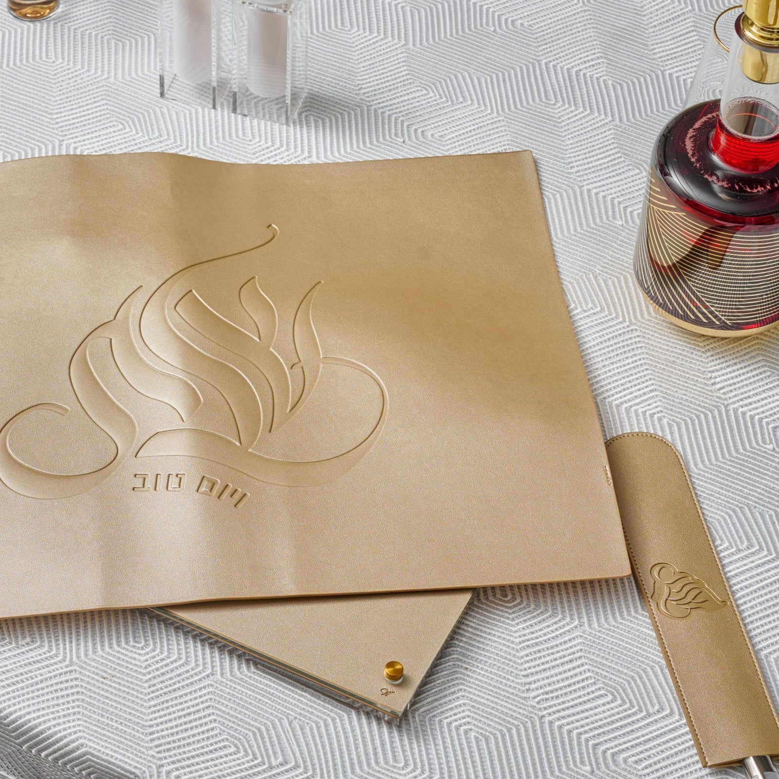 Regal Challah Board & Cover Set