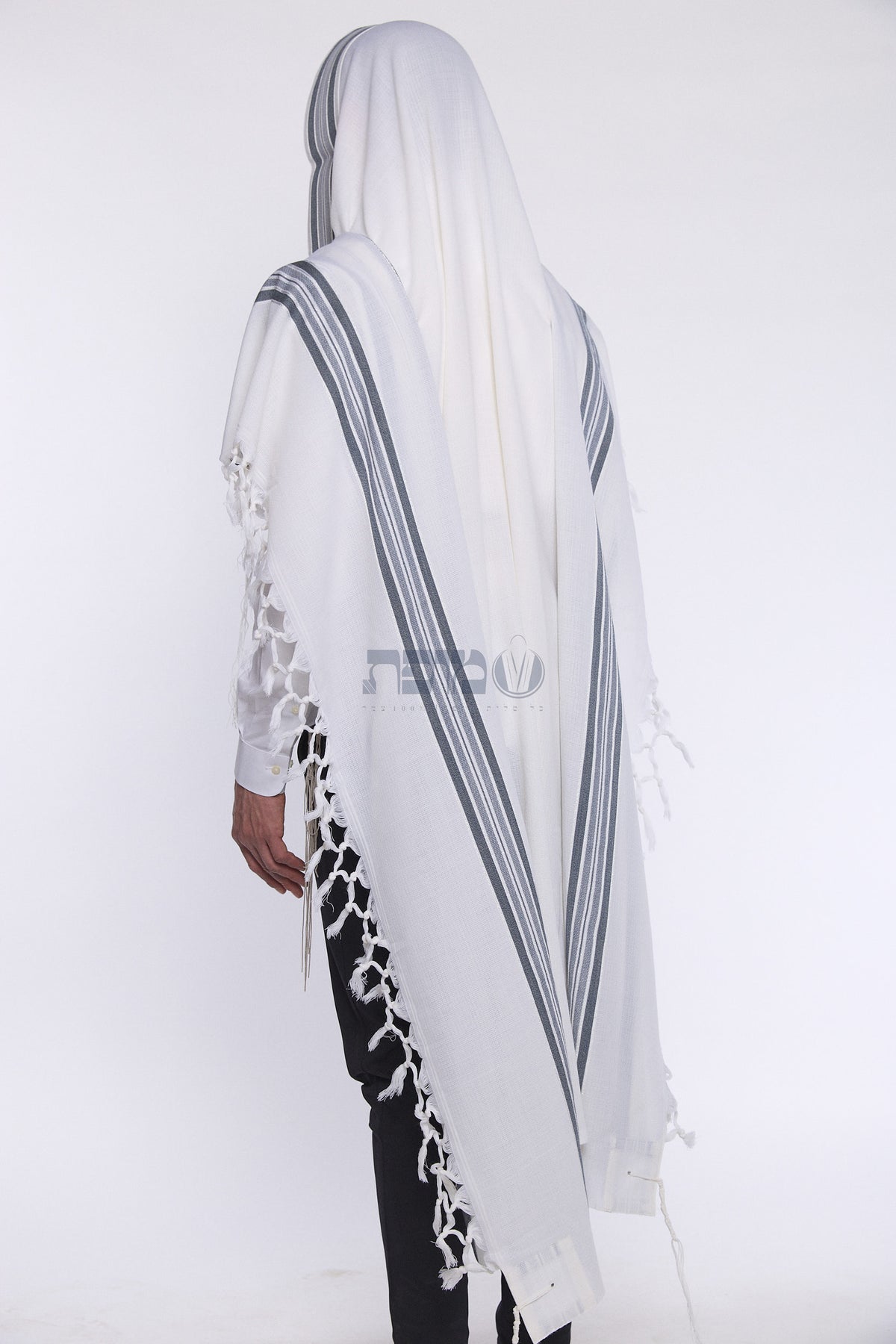 Mofet Wool Tallit - Hallel/Luxurious Weave Design (Size 55 Gray)
