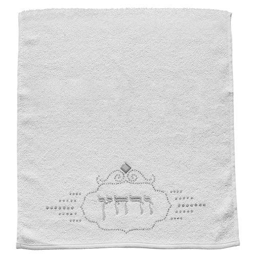 C PAIR OF WHITE HAND TOWELS 31.5X50 CM, SET WITH STONES