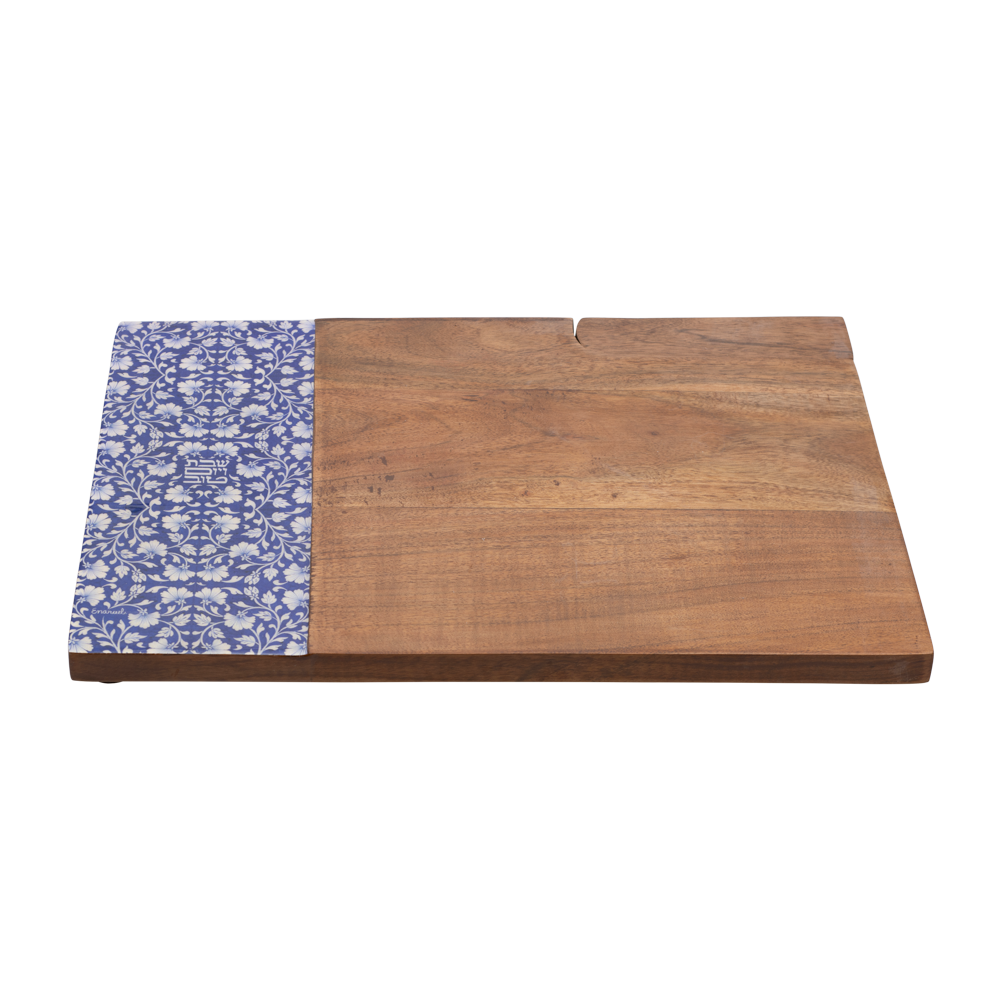 Emanuel Wood Challah Board with Painted Edge (Armenian Blue)