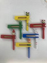 Animal Face Wood Gragger-Assorted Colors-6.5"x5"