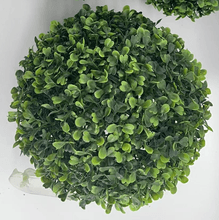 9" Green Boxwood Leaves Ball