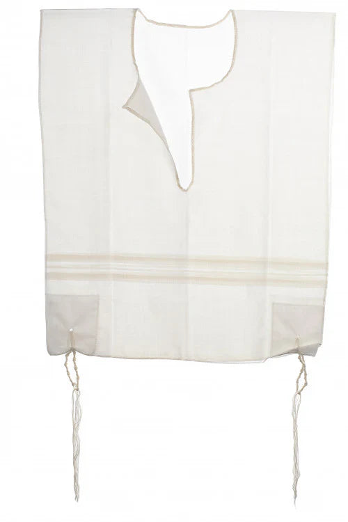 Sephardy Wool Tzitzit White on white. Round Strings:.Avodat Yad  100% Wool  [Adult] Size:(18)