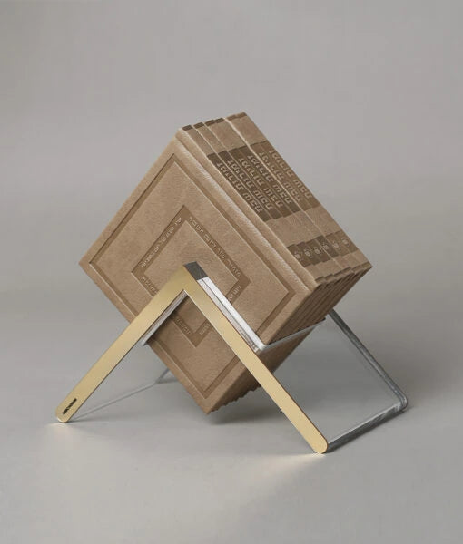 Noam style Lucite Zemiros Stand (Ashkenaz/Sfarad) (Maple Brown)