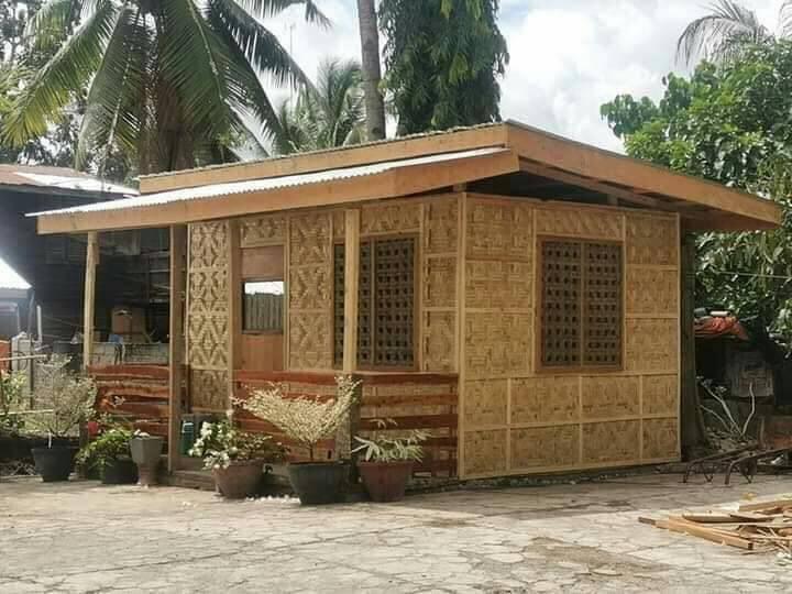 Traditional Sukkah