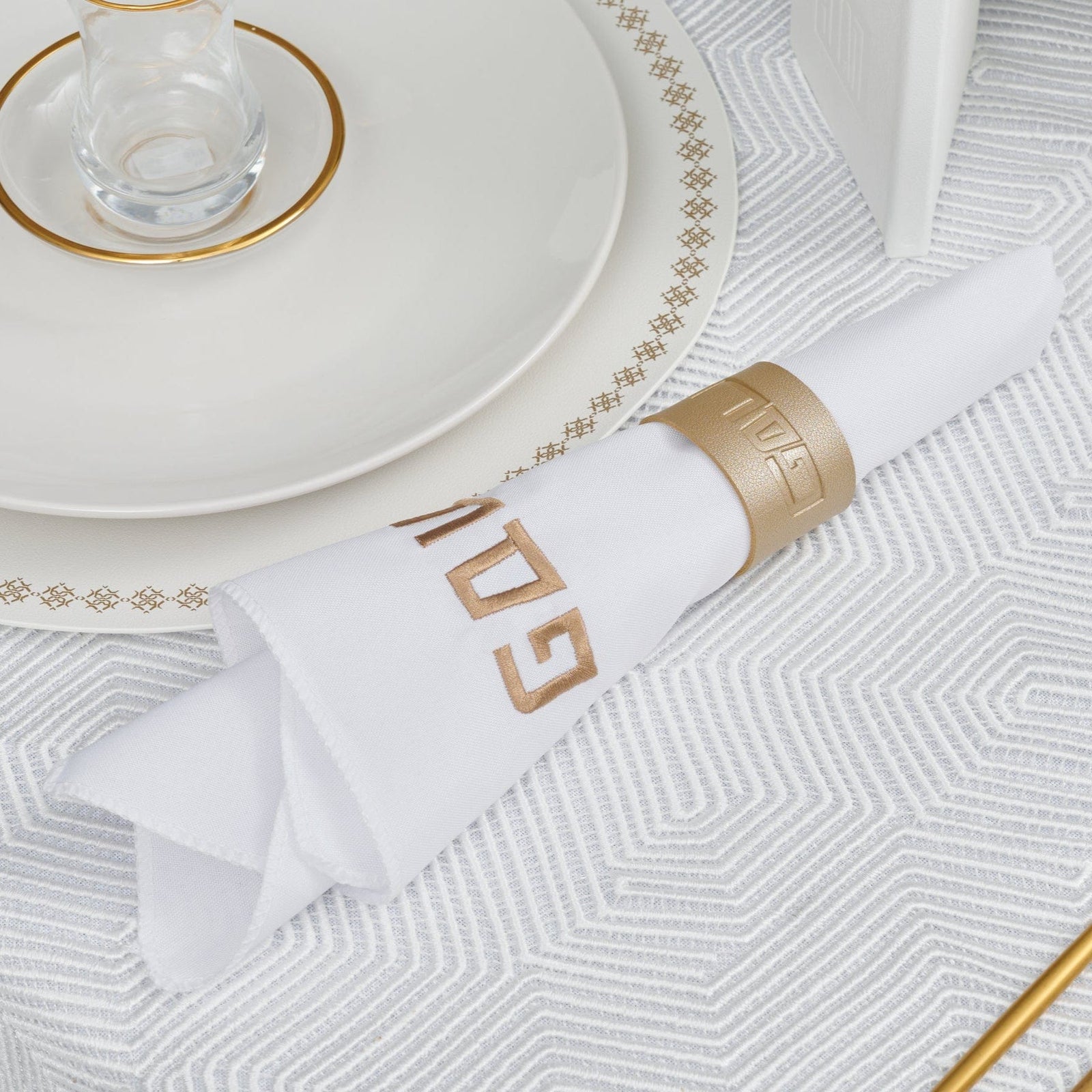 Inspired Pesach 2025 Tablescape