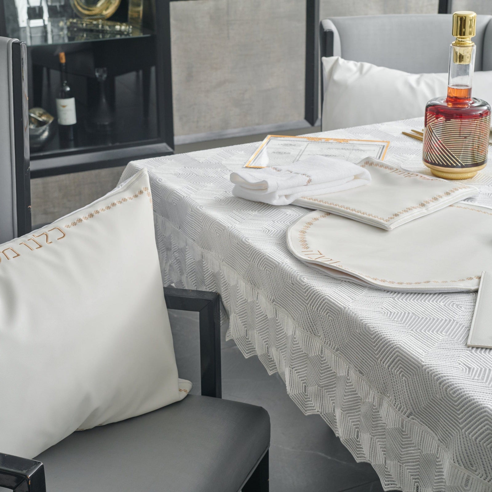 Inspired Pesach 2025 Tablescape