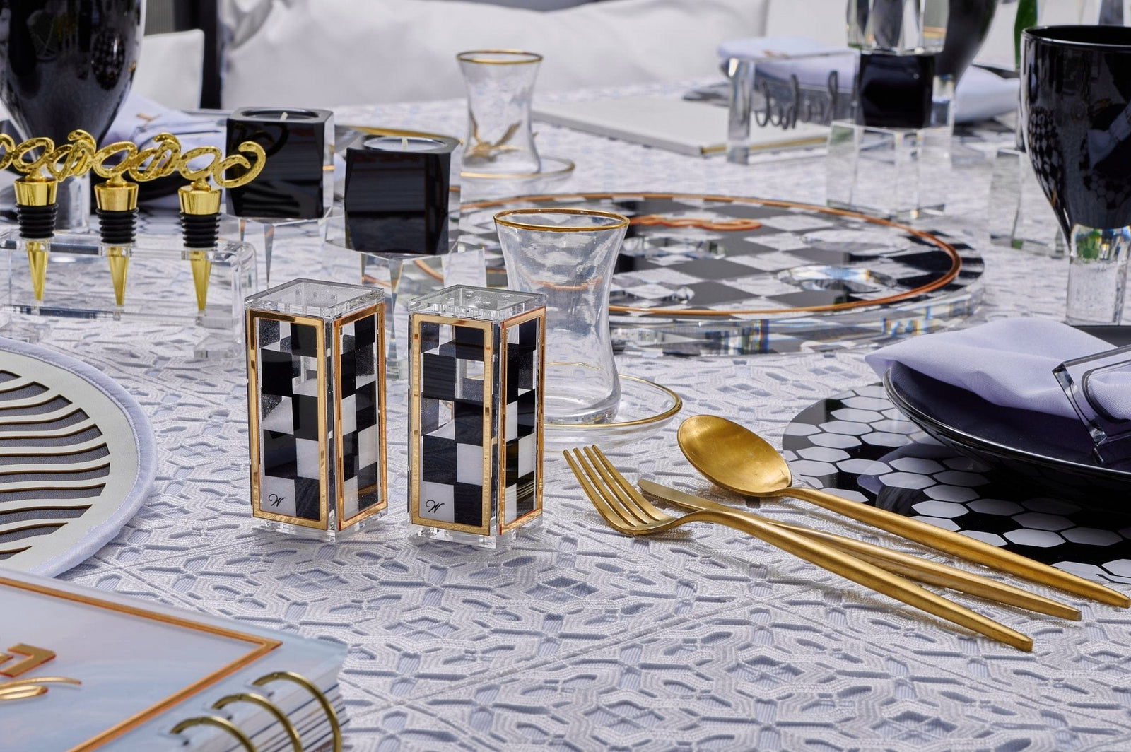 Onyx Pesach 2024 Tablescape - Waterdale Collection