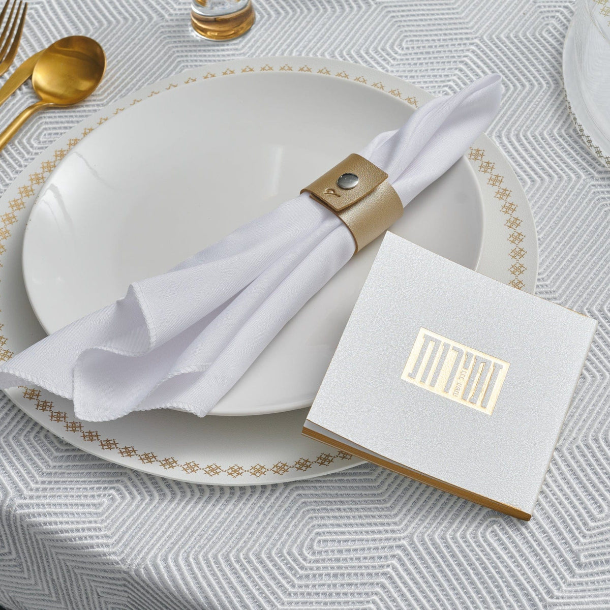 Square Softcover Leather & Lucite Zemiros Bencher Set